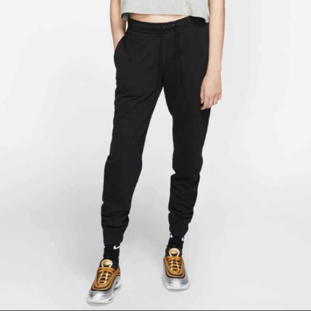 Nike Women's Essential Fleece Jogger Pants